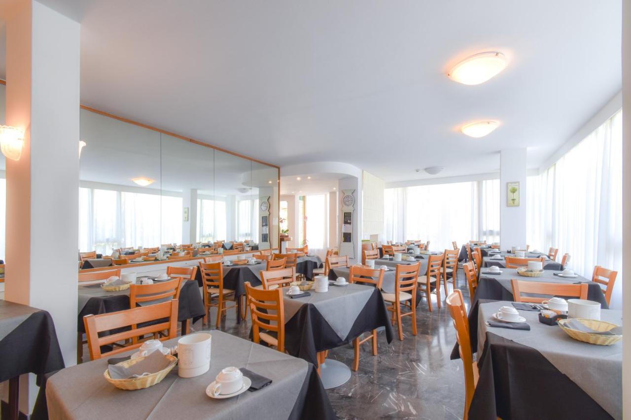 קאורלה Hotel Janeiro מראה חיצוני תמונה
