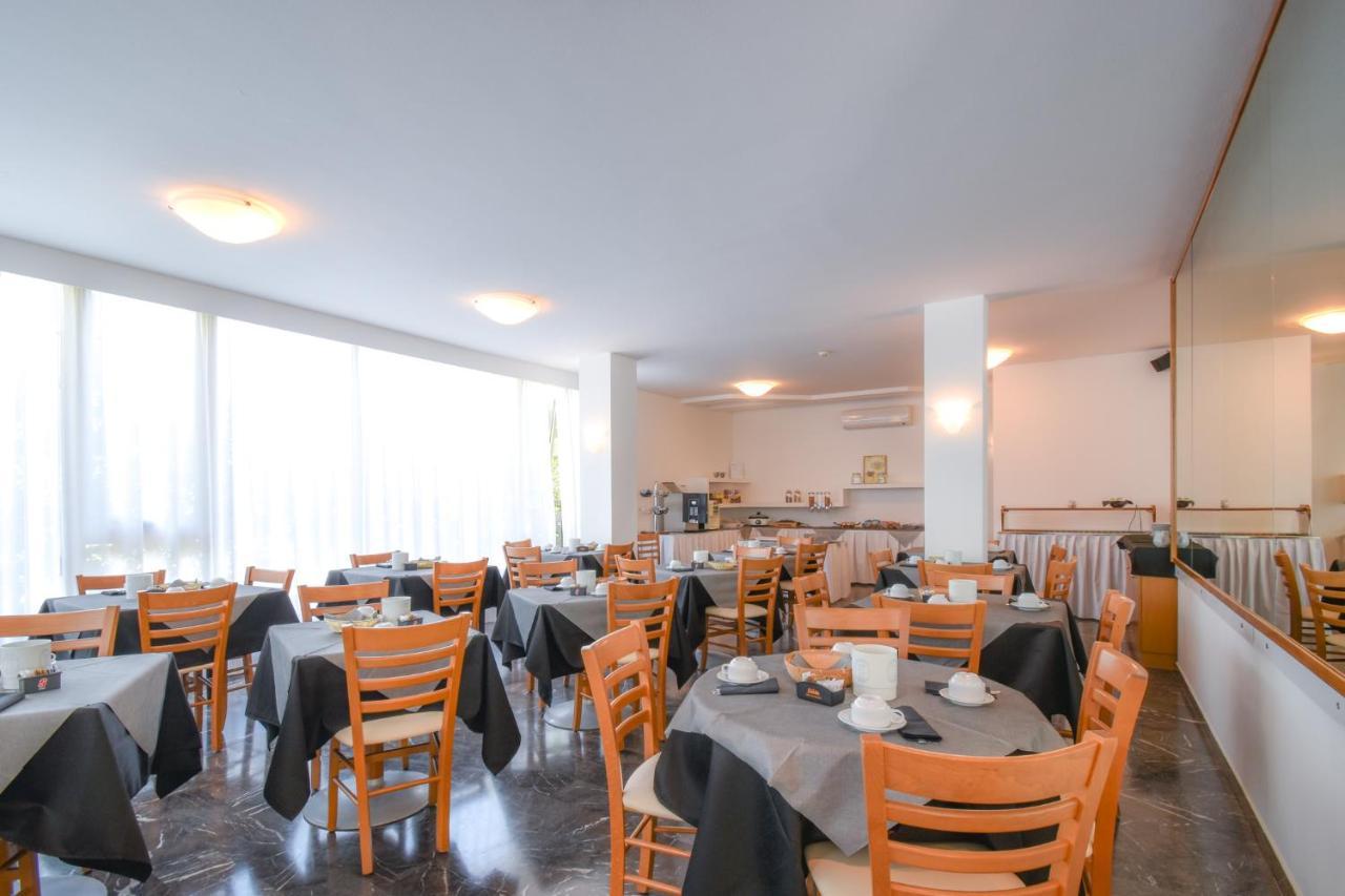 קאורלה Hotel Janeiro מראה חיצוני תמונה
